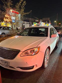 Chrysler 200